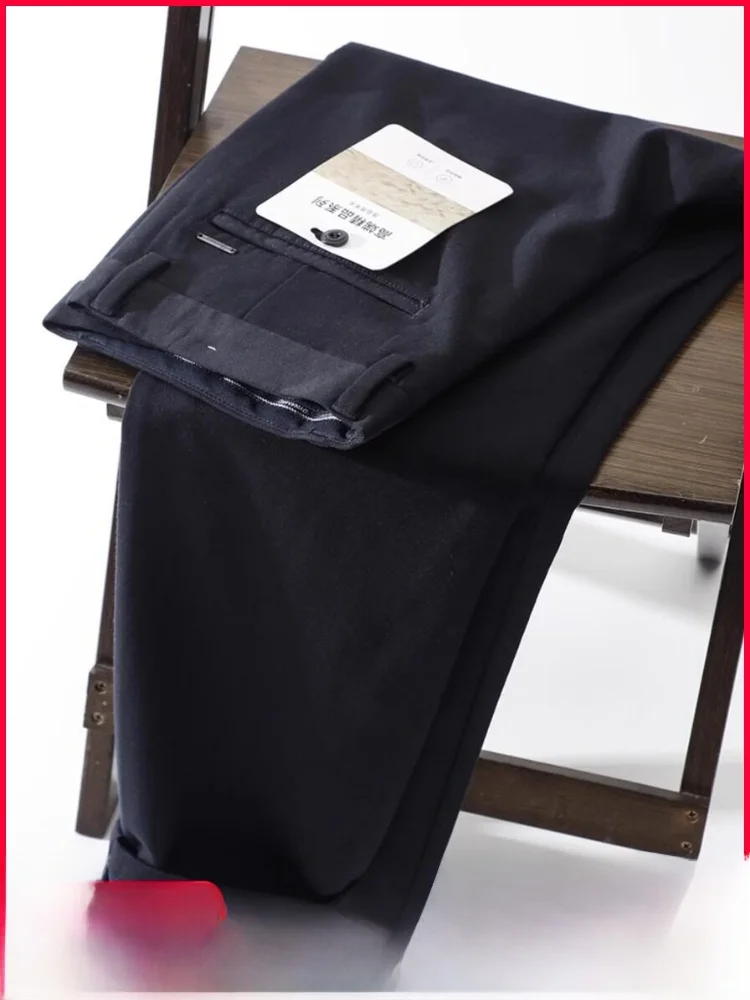 Теплые прямые повседневные брюки для мужчин: модные осенне-зимние шерстяные брюки с эластичным поясом, универсальные, в городском стиле
Теплые прямые повседневные брюки для мужчин: модные осенне-зимние шерстяные брюки с эластичным поясом, универсальные, в городском стиле