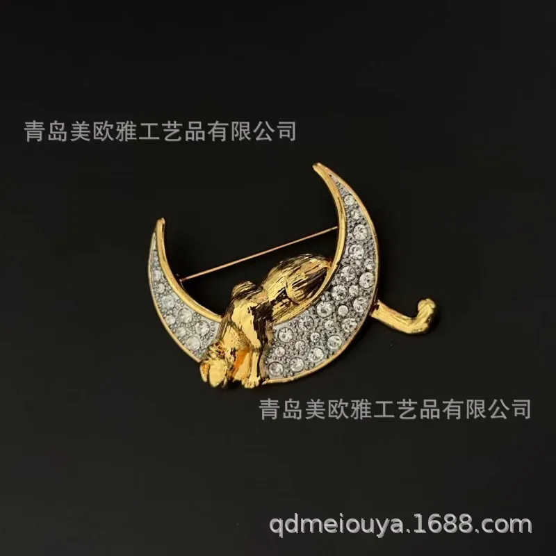 Vintage Vintage Two-tone Gold-plated Full Diamond Leopard Lying On The Moon Brooch Jewelry Female Corsage
Vintage Vintage Two-tone Gold-plated Full Diamond Leopard Lying On The Moon Brooch Jewelry Female Corsage