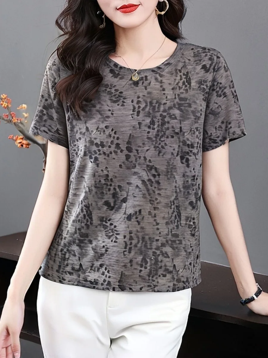 Loose Floral Print Short Sleeve T-Shirt Women's Summer Slimming Anti-Aging Mommy's Fashion Middle-Aged And Elderly Stylish Top
Loose Floral Print Short Sleeve T-Shirt Women's Summer Slimming Anti-Aging Mommy's Fashion Middle-Aged And Elderly Stylish Top