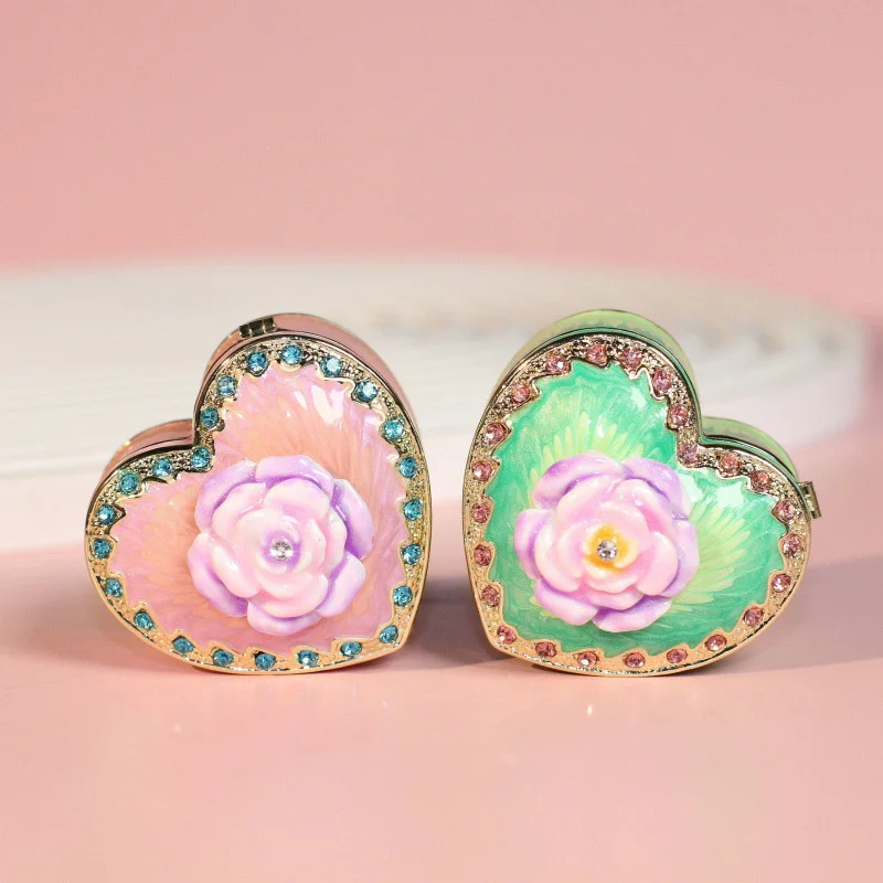 Новые металлические эмалированные цвета в форме сердца, роза, шкатулка для драгоценностей, настольное украшение, доступные роскошные креативные коробки-органайзеры для рукоделия
Новые металлические эмалированные цвета в форме сердца, роза, шкатулка для драгоценностей, настольное украшение, доступные роскошные креативные коробки-органайзеры для рукоделия