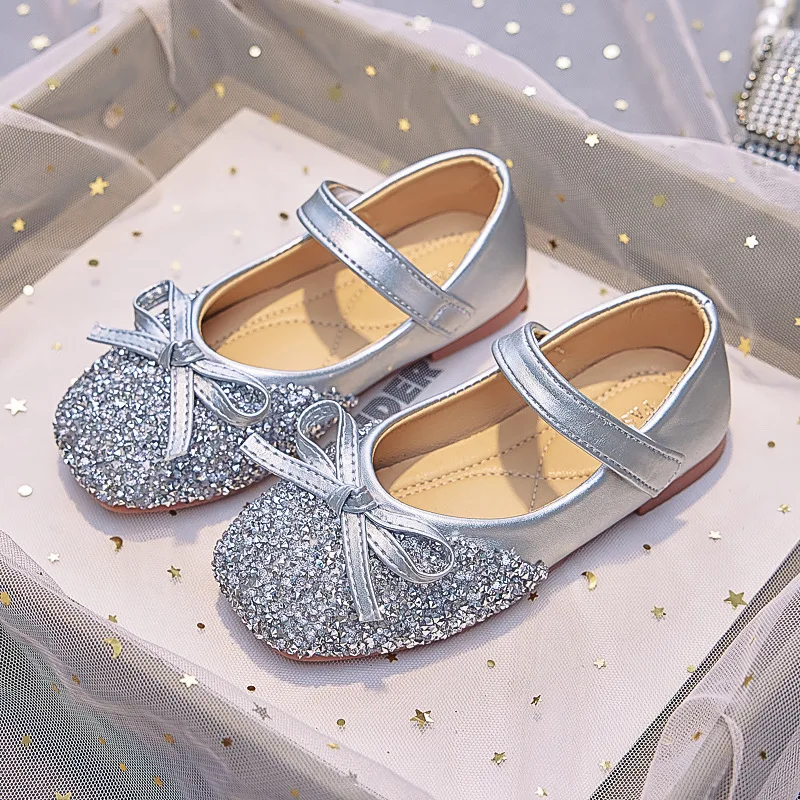 Fashion Sequins Bowtie Children Princess Shoes for Wedding Shallow Kids Leather Shoe Spring Autumn Elegant Girls Party Shoes
Fashion Sequins Bowtie Children Princess Shoes for Wedding Shallow Kids Leather Shoe Spring Autumn Elegant Girls Party Shoes