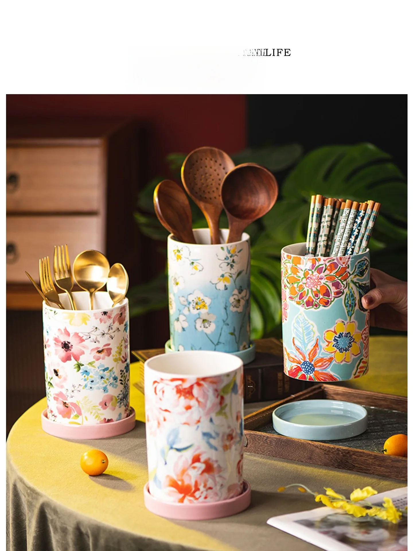 Tlife Season Ceramic Drain Tube Floral Kitchen Storage Box for Chopsticks Drainage Home Use Vintage Pattern Kitchen Organizer
Tlife Season Ceramic Drain Tube Floral Kitchen Storage Box for Chopsticks Drainage Home Use Vintage Pattern Kitchen Organizer