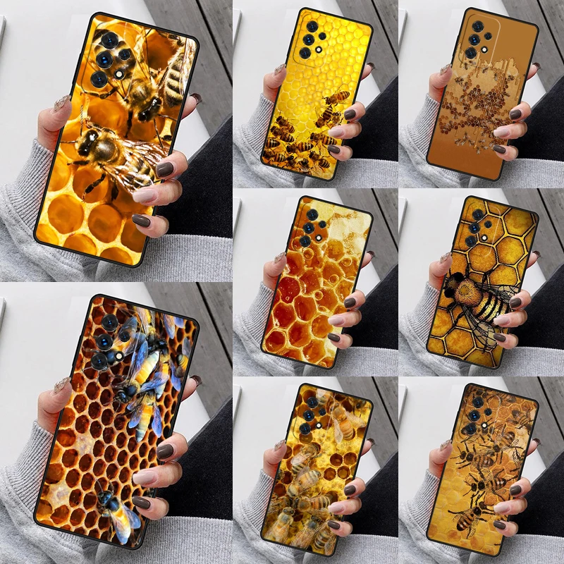 Honeycomb Honey bee Phone Case For Samsung Galaxy S23 S21 S20 FE S24 S22 Ultra Note20 S10 S9 S8 Plus A40 A52 A12 A13 A53
Honeycomb Honey bee Phone Case For Samsung Galaxy S23 S21 S20 FE S24 S22 Ultra Note20 S10 S9 S8 Plus A40 A52 A12 A13 A53