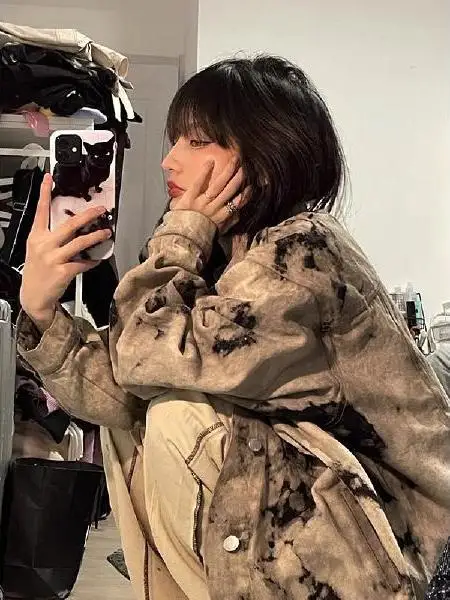 Женская джинсовая куртка оверсайз в стиле тай-дай, весна-осень, новая, ретро, в стиле хай-стрит, для дерзких девушек, модный топ
Женская джинсовая куртка оверсайз в стиле тай-дай, весна-осень, новая, ретро, в стиле хай-стрит, для дерзких девушек, модный топ