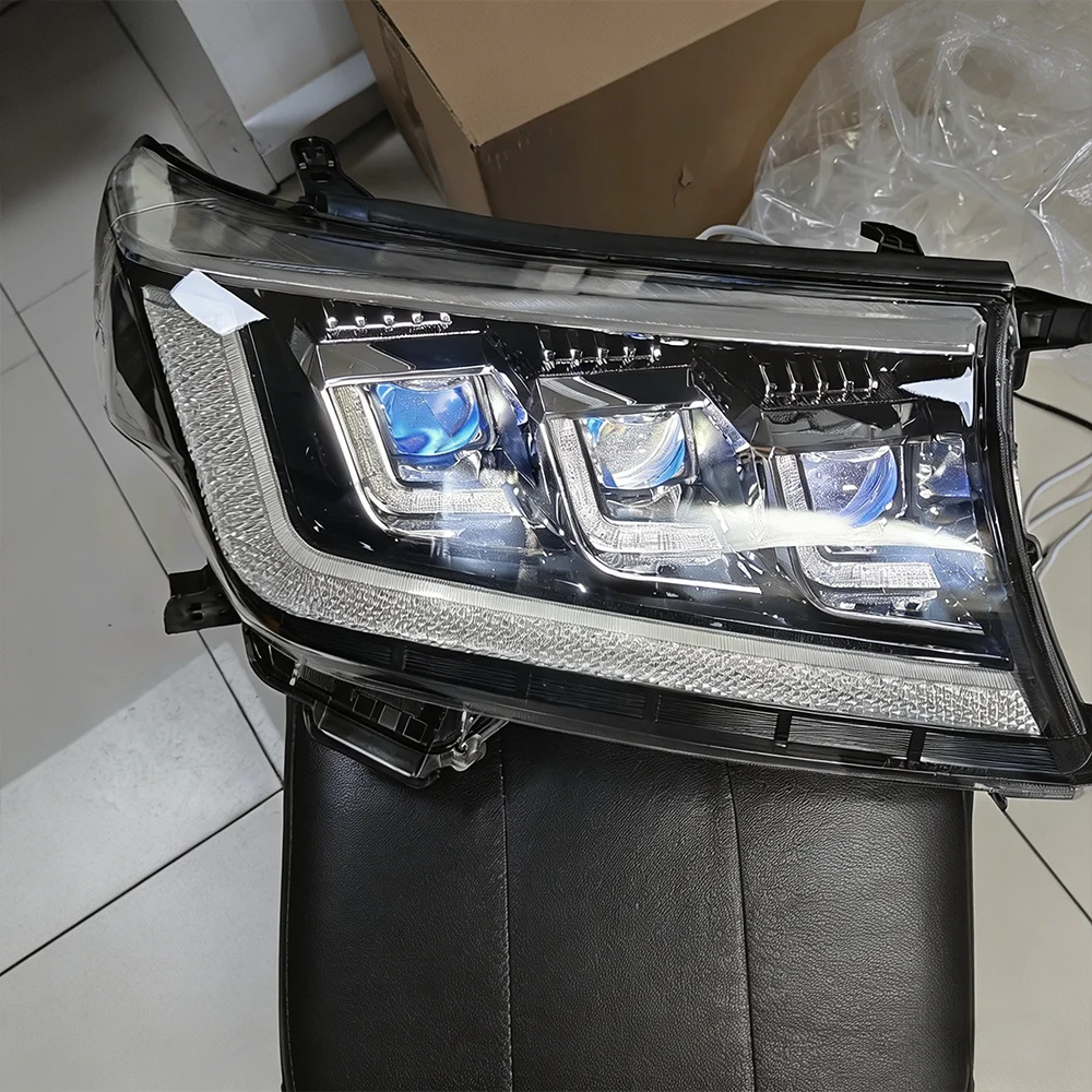 Full LED Headlight Assembly for Toyota Land Cruiser LC200 FJ200 2012-2016 Sequential Flow DRL
Full LED Headlight Assembly for Toyota Land Cruiser LC200 FJ200 2012-2016 Sequential Flow DRL