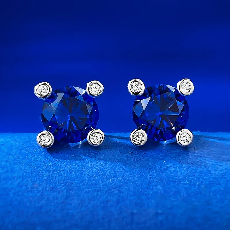 2023 new 1ct artificial sapphire earrings, high carbon diamond, European and American retro s925 silver ear ring, female
2023 new 1ct artificial sapphire earrings, high carbon diamond, European and American retro s925 silver ear ring, female