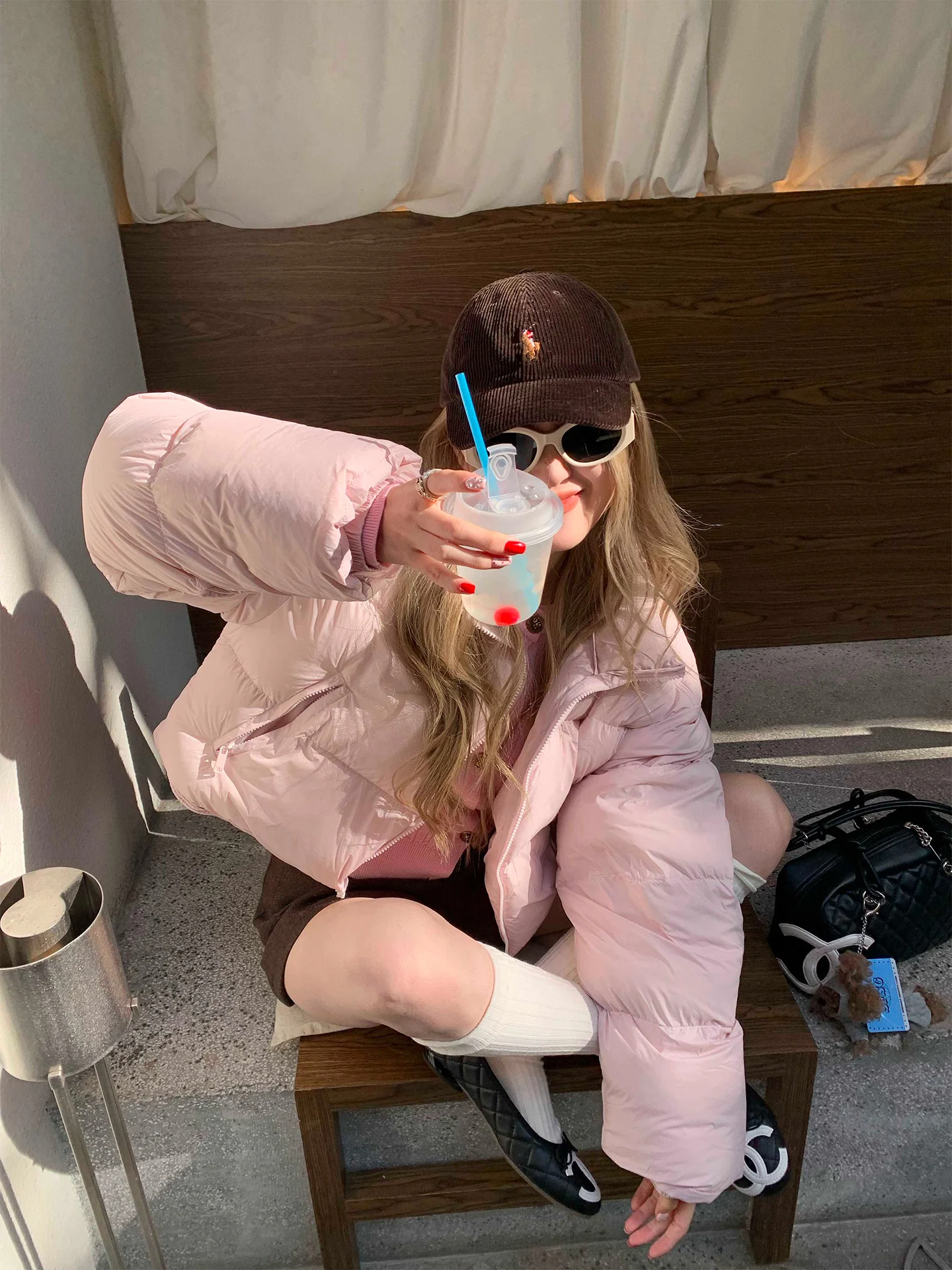 Розовая женская зимняя теплая пуховая куртка-пуховик с 90% белым пухом, повседневная, свободного кроя, на молнии
Розовая женская зимняя теплая пуховая куртка-пуховик с 90% белым пухом, повседневная, свободного кроя, на молнии