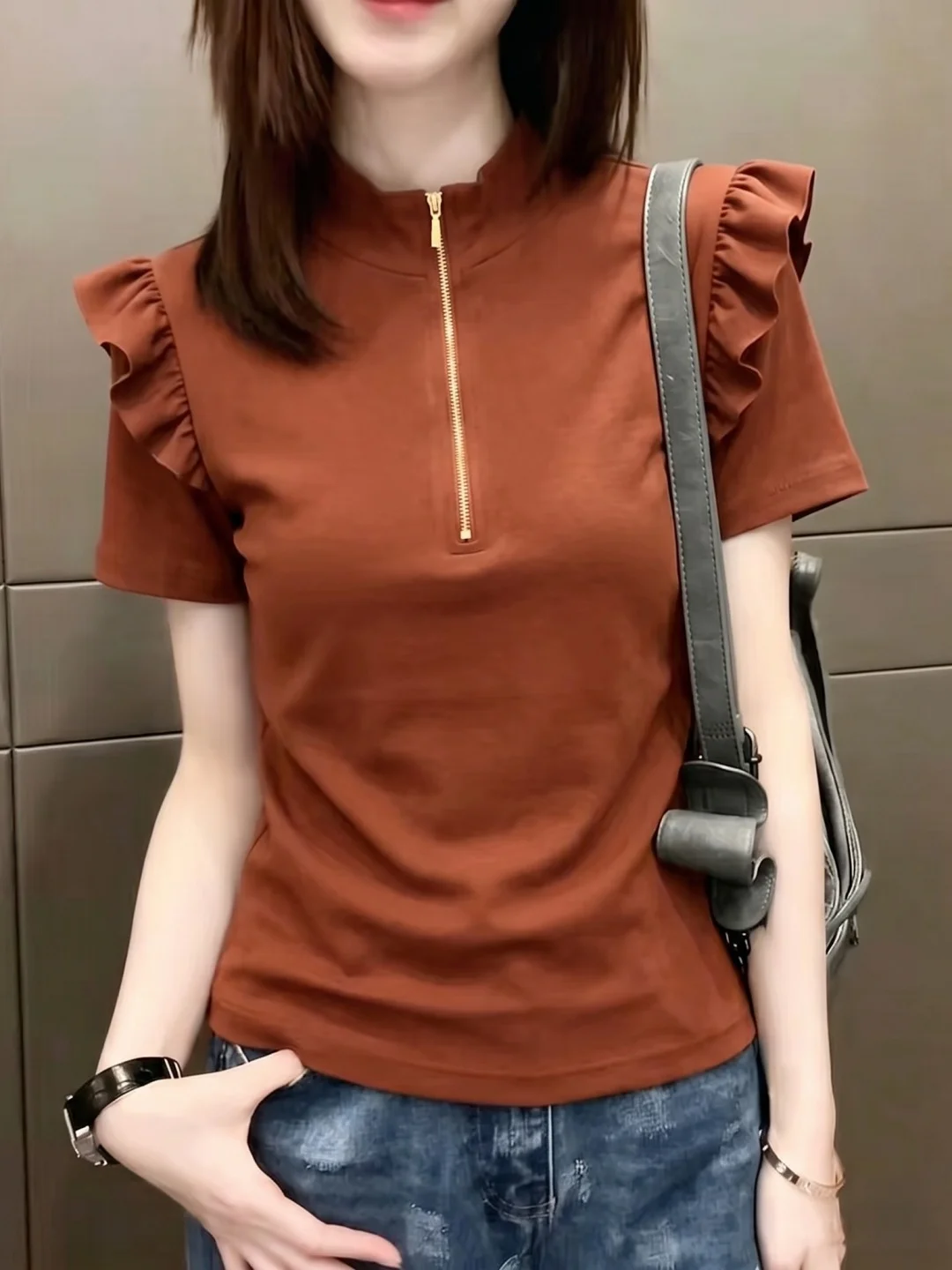 Elegant Color Half Zipper Short Sleeve Fashion Top Wooden Design Summer Commute Style Korean Loose Fit Women's Shirt
Elegant Color Half Zipper Short Sleeve Fashion Top Wooden Design Summer Commute Style Korean Loose Fit Women's Shirt