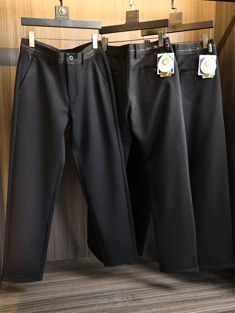 Мужские повседневные шерстяные брюки с прямыми штанинами на осень-зиму, удобный дизайн с эластичной резинкой на талии
Мужские повседневные шерстяные брюки с прямыми штанинами на осень-зиму, удобный дизайн с эластичной резинкой на талии