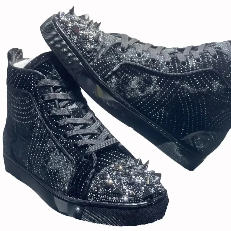 Fashion hIgh Top Red Bottom Shoes For Men Luxury Trainers Driving Spiked With Crystal Messy Rivets Black Valvet Genuine Leather
Fashion hIgh Top Red Bottom Shoes For Men Luxury Trainers Driving Spiked With Crystal Messy Rivets Black Valvet Genuine Leather