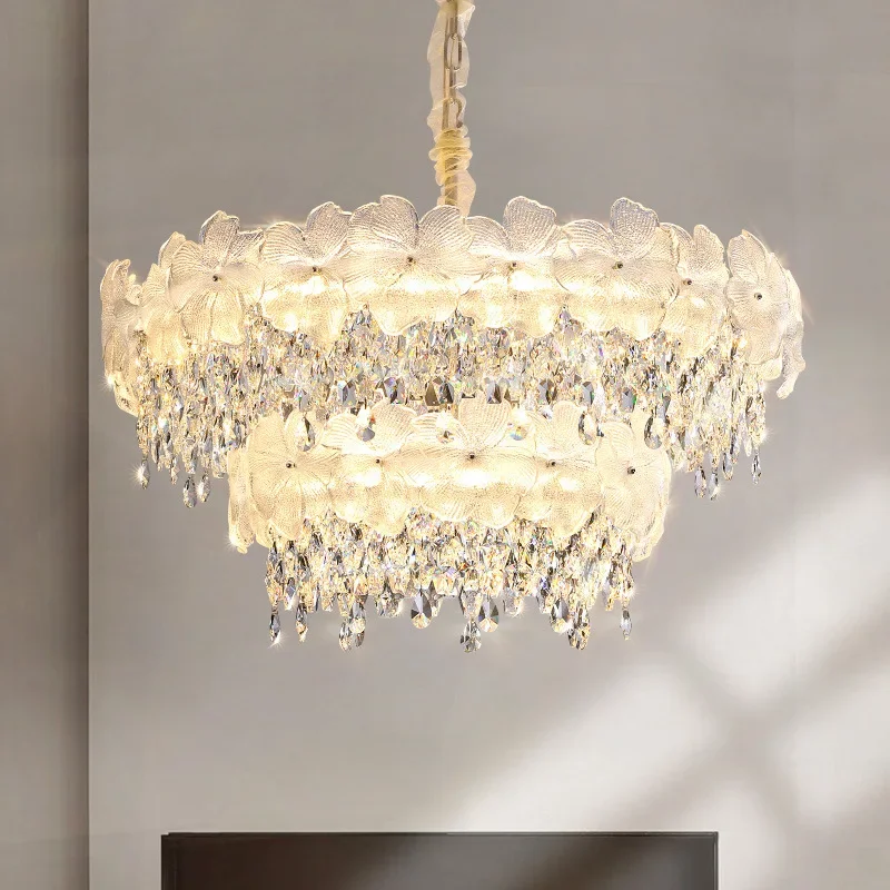 French cream style living room, light luxury lamp, flower eye protection, bedroom crystal chandelier
French cream style living room, light luxury lamp, flower eye protection, bedroom crystal chandelier