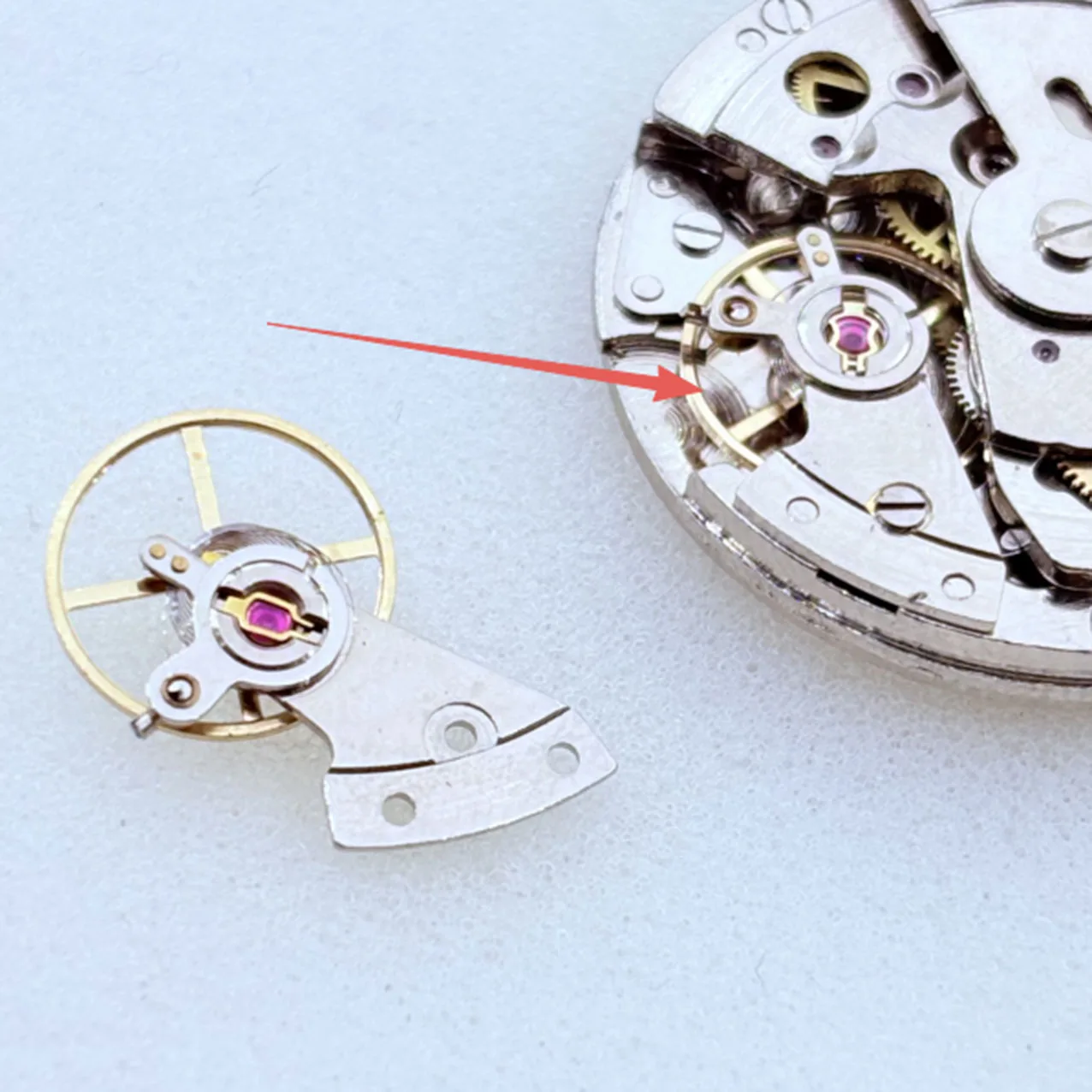 Watch Accessories 8205 Mechanical Movement Balance Wheel Assembly 8213 Balance Wheel
Watch Accessories 8205 Mechanical Movement Balance Wheel Assembly 8213 Balance Wheel