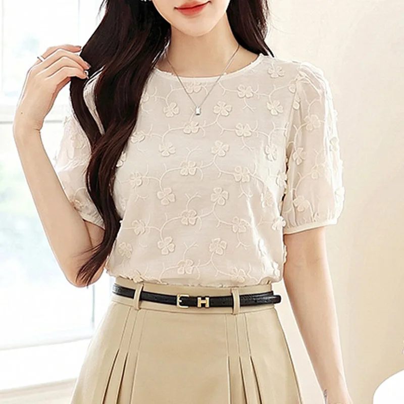 Women Blouse Shirt Elegant Summer New Short Sleeve O-Neck Embroidery Blouse Shirt Women Tops Blouses Shirts Blusas Camisas Q4416
Women Blouse Shirt Elegant Summer New Short Sleeve O-Neck Embroidery Blouse Shirt Women Tops Blouses Shirts Blusas Camisas Q4416