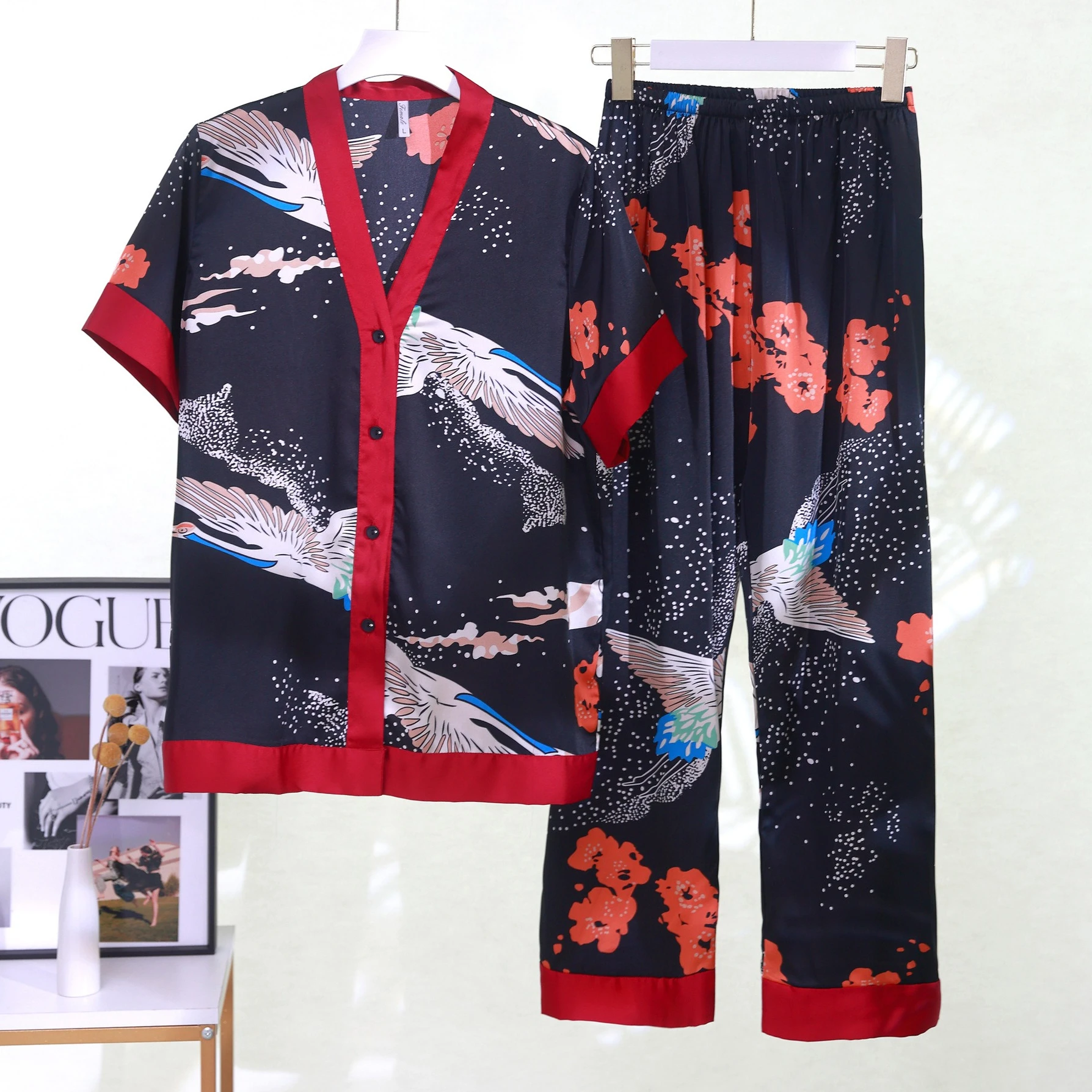 Twinset Women Pajamas Set V-Neck Sleepwear Lingerie Summer Lady Satin Pyjamas Suit Casual Print Nightsuits Home Clothes
Twinset Women Pajamas Set V-Neck Sleepwear Lingerie Summer Lady Satin Pyjamas Suit Casual Print Nightsuits Home Clothes