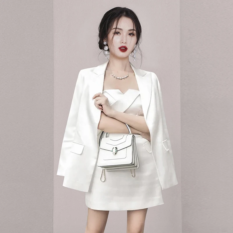 White Suit Jacket And Halter Dress Two-Piece Set Fashionable High-End Workwear Professional Ensemble Commute Style Summer Col...
White Suit Jacket And Halter Dress Two-Piece Set Fashionable High-End Workwear Professional Ensemble Commute Style Summer Col...