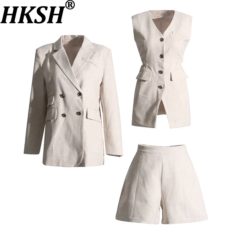 HKSH Women Elegant Office Lady Three-piece Set Double Breasted Trend Blazer Jacket Slim Fit V-neck Vest Shorts New Spring HK6234
HKSH Women Elegant Office Lady Three-piece Set Double Breasted Trend Blazer Jacket Slim Fit V-neck Vest Shorts New Spring HK6234