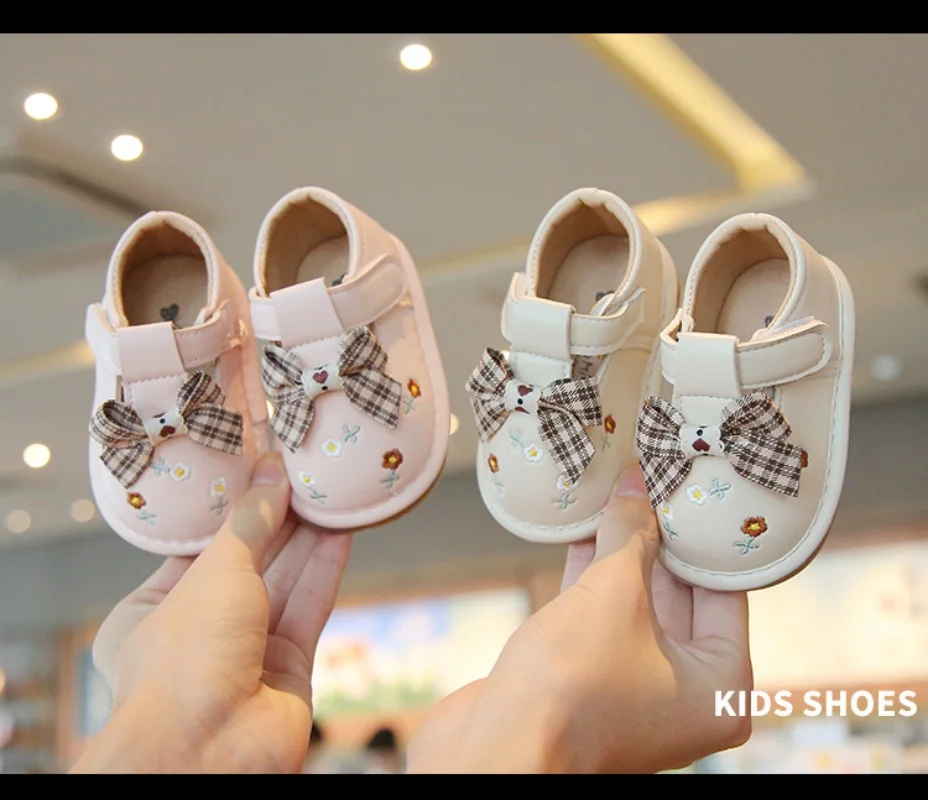Children's Walking Shoes Cute Princess Single Shoes Casual Soft Bottom Non-slip Sports Children's Shoes Sweet Bow Call Shoes
Children's Walking Shoes Cute Princess Single Shoes Casual Soft Bottom Non-slip Sports Children's Shoes Sweet Bow Call Shoes