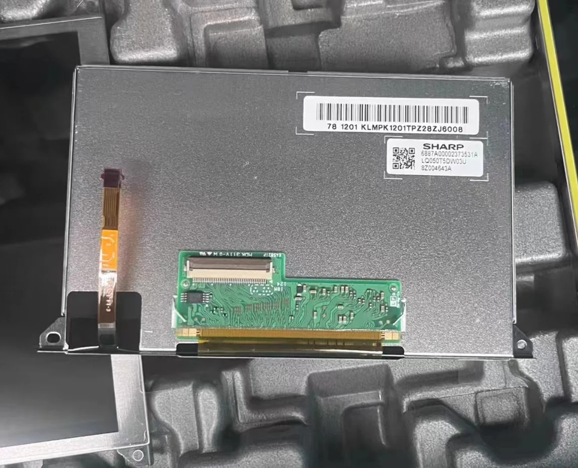 Новый Оригинальный 3,5-дюймовый ЖК-экран LQ050T5DW03U подходит для обслуживания и замены ЖК-экрана
Новый Оригинальный 3,5-дюймовый ЖК-экран LQ050T5DW03U подходит для обслуживания и замены ЖК-экрана