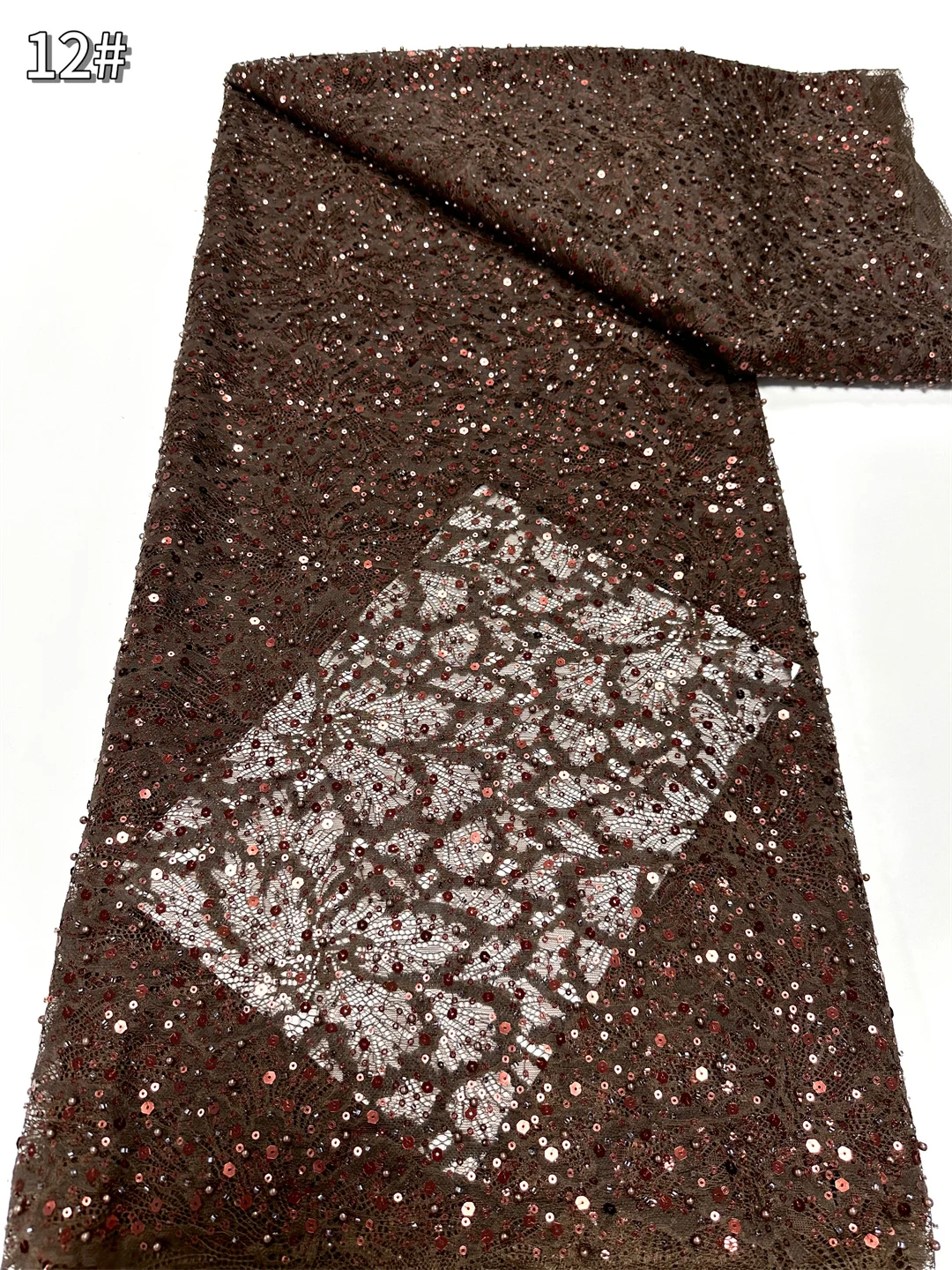 Latest Nigerian Beaded Embroidery Lace 2025 High Quality French Net Sequins Tulle African Lace Fabric for Luxury Wedding Party
Latest Nigerian Beaded Embroidery Lace 2025 High Quality French Net Sequins Tulle African Lace Fabric for Luxury Wedding Party