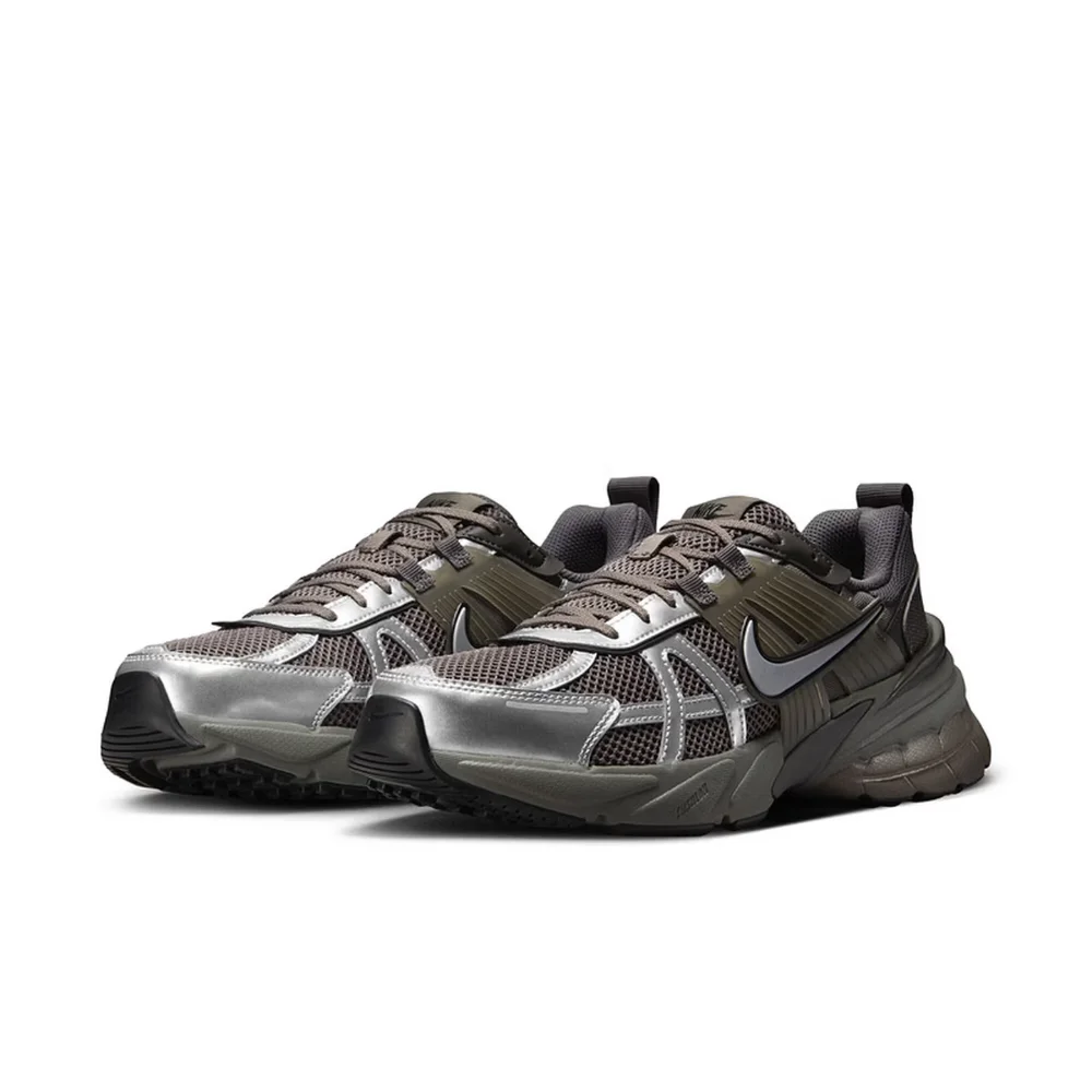 Nike V2K RUN Men's Fashionable Slip-Resistant Durable Sports Casual Running Shoes Dad Shoes HQ1678-200
Nike V2K RUN Men's Fashionable Slip-Resistant Durable Sports Casual Running Shoes Dad Shoes HQ1678-200