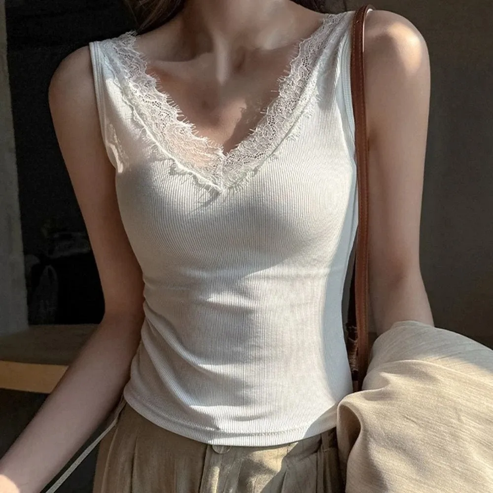 Camisole with Pad V Neck Lace Strap Vest Bottoming Shirt Spring Summer Slim Fit Crop Top Ins Sleeveless Lace Sweet Camisole Girl
Camisole with Pad V Neck Lace Strap Vest Bottoming Shirt Spring Summer Slim Fit Crop Top Ins Sleeveless Lace Sweet Camisole Girl