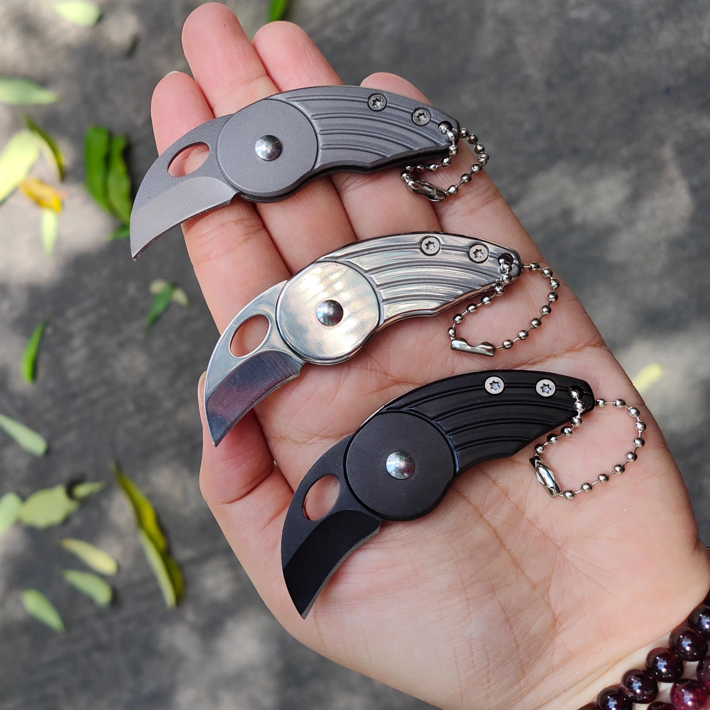Portable Folding Knife, Keychain Knife, Hanging Knife, Stainless Steel Mini EDC Tool for Package Opening
Portable Folding Knife, Keychain Knife, Hanging Knife, Stainless Steel Mini EDC Tool for Package Opening
