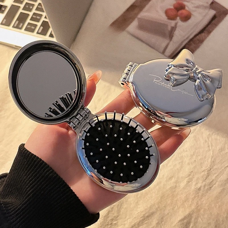Sliver Folding Comb with Makeup Mirror Pocket Scalp Massage Comb Portable Hair Styling Brush for Women Hairdressing Accessories
Sliver Folding Comb with Makeup Mirror Pocket Scalp Massage Comb Portable Hair Styling Brush for Women Hairdressing Accessories