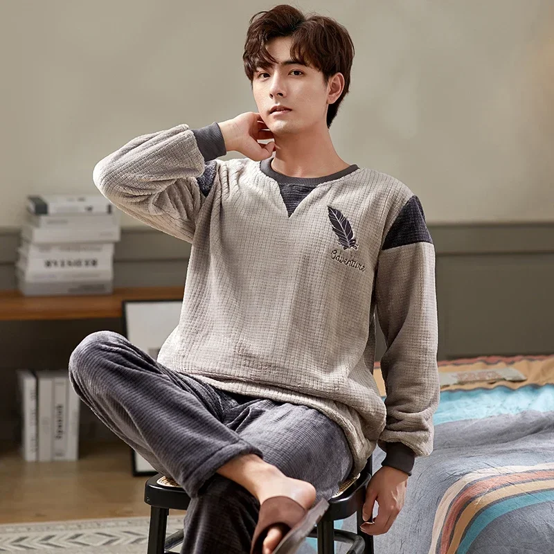 Men's Coral velvet Pajamas Set Autumn and Winter Warm Fleece Sleepwear Thickened Thermal Boys Teen school flannel loungewear
Men's Coral velvet Pajamas Set Autumn and Winter Warm Fleece Sleepwear Thickened Thermal Boys Teen school flannel loungewear
