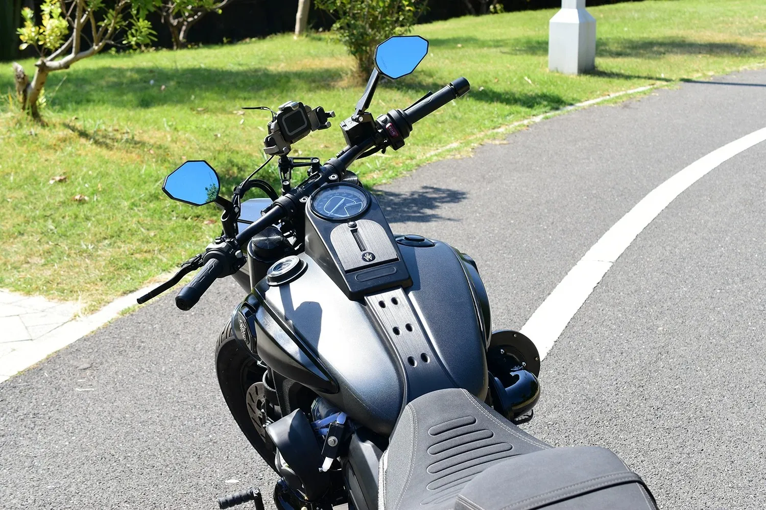 For Benda Dark Flag 500 Brushed Tank Cover & Dash Fairing, Widened Side Panel Easy Install Moto Mod Parts
For Benda Dark Flag 500 Brushed Tank Cover & Dash Fairing, Widened Side Panel Easy Install Moto Mod Parts