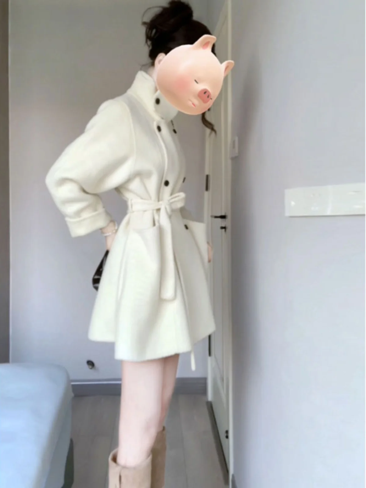 Ele Korean Sle Women's Woolen Coat Waist-Cinching Long Overcoat Spring Faion Knot Detail Commute Friendly
Ele Korean Sle Women's Woolen Coat Waist-Cinching Long Overcoat Spring Faion Knot Detail Commute Friendly