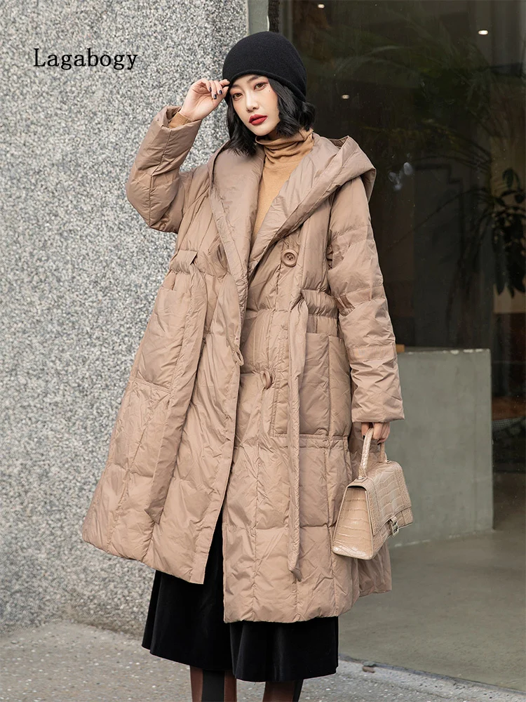 Jacket 90% 2023 Women Loose New Winter White Duck Down Coat Female Oversized Long Snow Parkas With Belt Hooded Outwear
Jacket 90% 2023 Women Loose New Winter White Duck Down Coat Female Oversized Long Snow Parkas With Belt Hooded Outwear