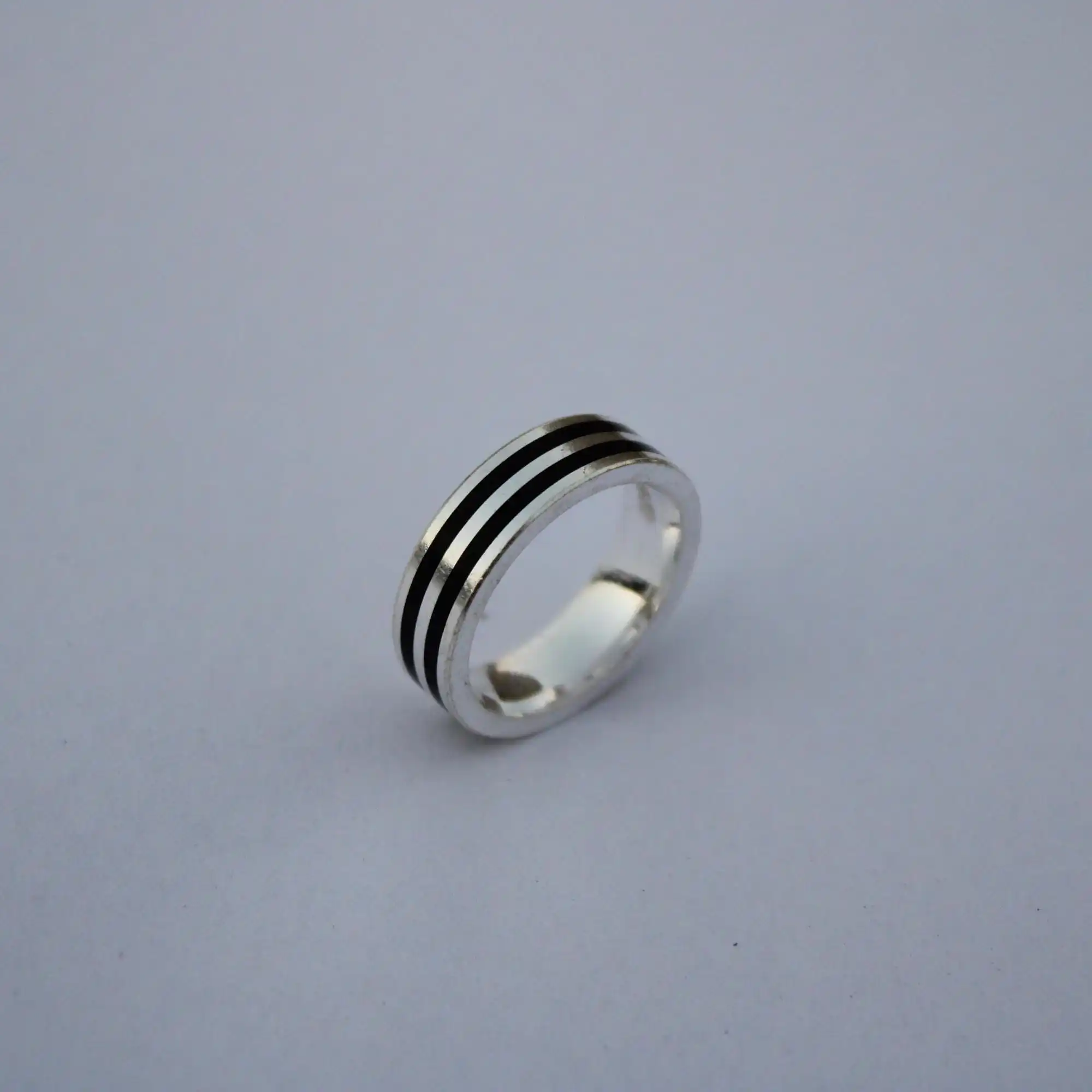 Wedding rings, black double striped silver rings for boys and girls, men's and women's jewelry fashion party rings made by Rivic
Wedding rings, black double striped silver rings for boys and girls, men's and women's jewelry fashion party rings made by Rivic
