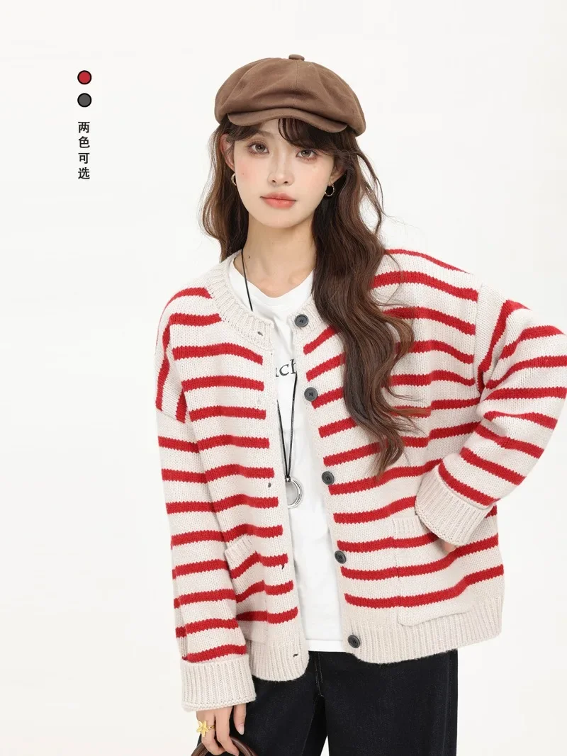 Sweet Hot Girl Red Striped Knitted Cardigan Women's Autumn-Winter O-Neck Loose Long-sleeved Sweater Coat Fashion Female Clothes
Sweet Hot Girl Red Striped Knitted Cardigan Women's Autumn-Winter O-Neck Loose Long-sleeved Sweater Coat Fashion Female Clothes