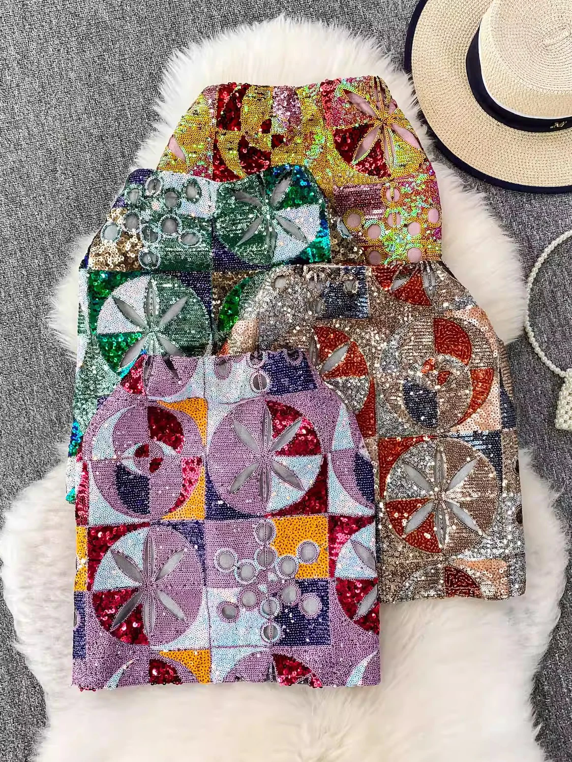 Women's Streetwear Geometric Pattern Sequined Slim Mini Skirt Ladu Summer Autumn Sexy Glossy Skinny Short Skirt
Women's Streetwear Geometric Pattern Sequined Slim Mini Skirt Ladu Summer Autumn Sexy Glossy Skinny Short Skirt