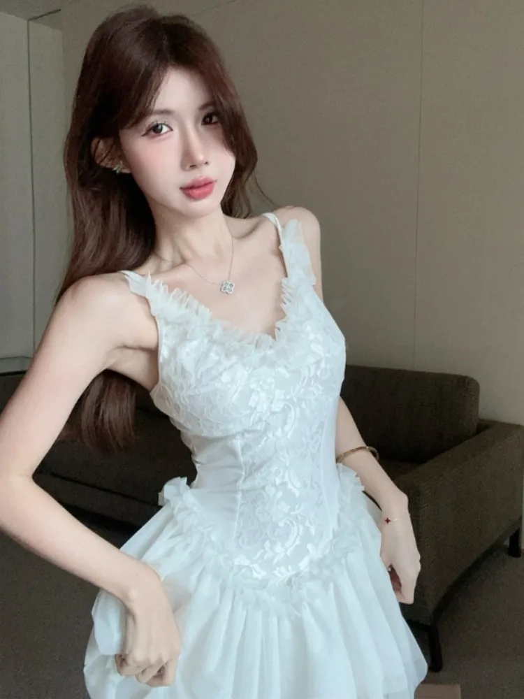Pure Desire Sweet Spicy Girl Sexy Lace V-neck Strap Dress Unique Design High-End White Cake Skirt Women's Fashion Summer Dress
Pure Desire Sweet Spicy Girl Sexy Lace V-neck Strap Dress Unique Design High-End White Cake Skirt Women's Fashion Summer Dress