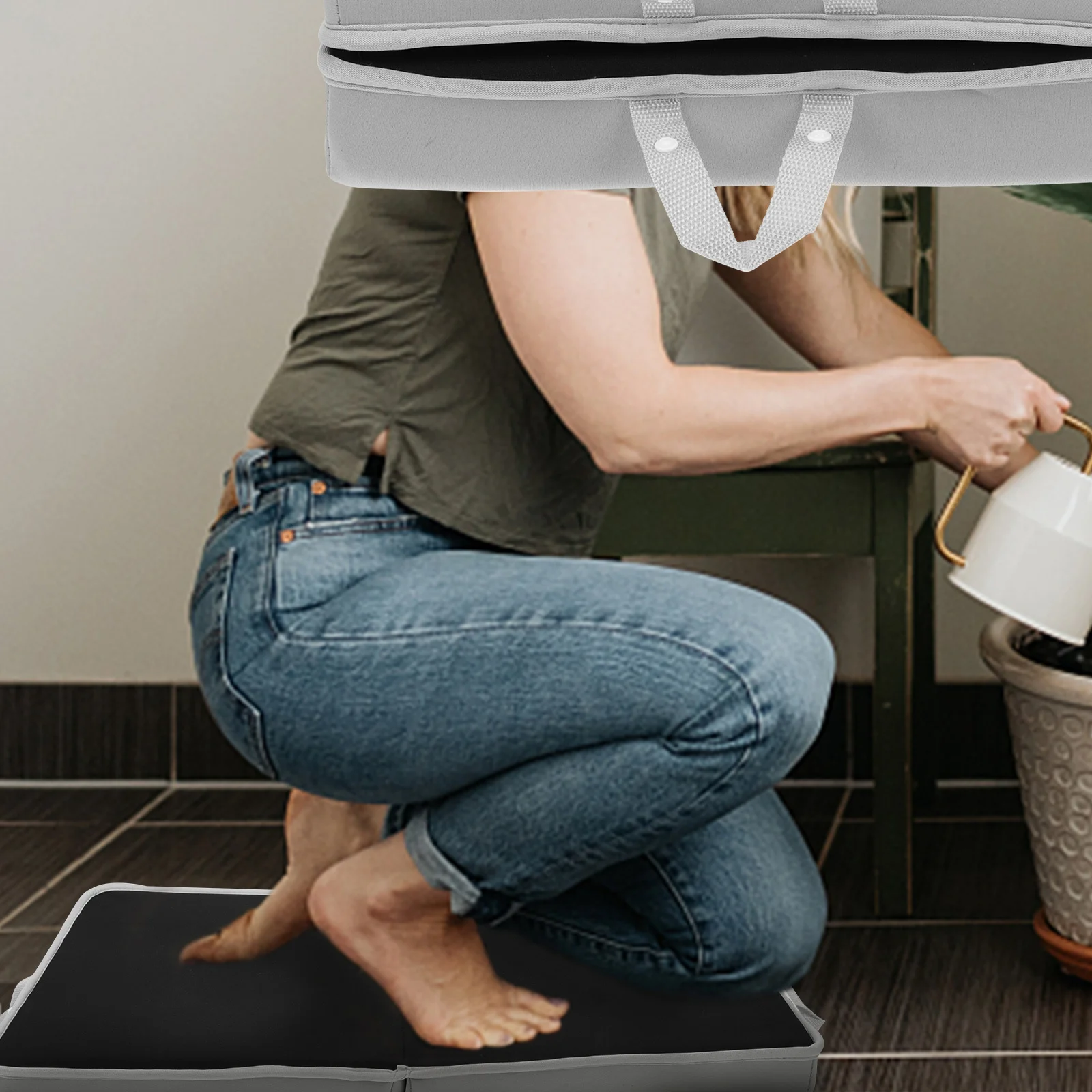 1pcs Kneeling Pad Thickened Yoga Knee Cushion For Garden Camping Outdoor Exercise Floor Mat Fitness Support Gardening Kneeler
1pcs Kneeling Pad Thickened Yoga Knee Cushion For Garden Camping Outdoor Exercise Floor Mat Fitness Support Gardening Kneeler