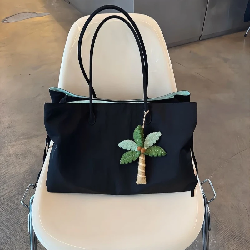 Luxury Crossbody Handbag With Letter Logo Design Trendy For Women Casual Outings Solid Color Versatility
Luxury Crossbody Handbag With Letter Logo Design Trendy For Women Casual Outings Solid Color Versatility