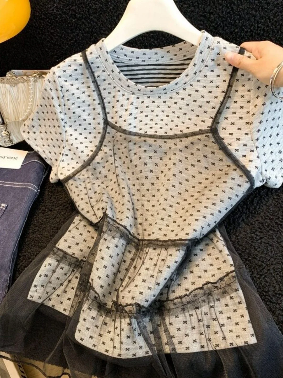 Korean Style Fashionable Set Women Summer 2026 New Base Short Sleeve T-Shirt Mesh Strap Vest Two-Piece Set Floral Lace Hem
Korean Style Fashionable Set Women Summer 2026 New Base Short Sleeve T-Shirt Mesh Strap Vest Two-Piece Set Floral Lace Hem