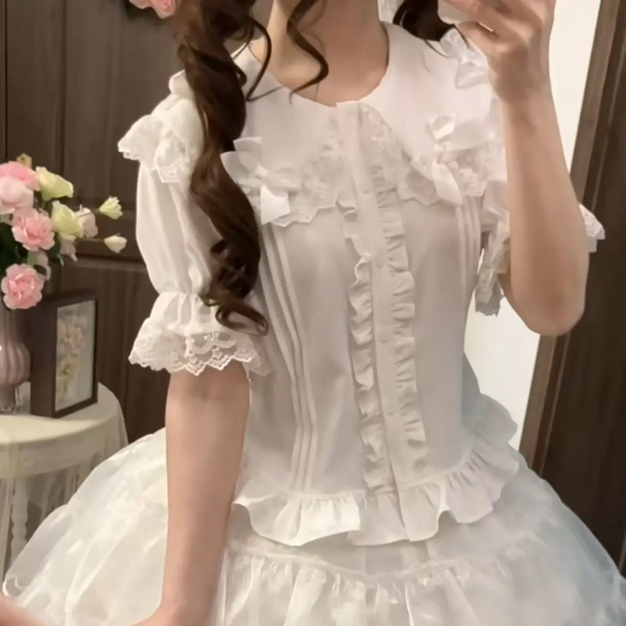 Lolita shirt new soft girl sweet Lolita doll collar versatile lace lace shirt cute top hello kitty clothes tshirt y2k top
Lolita shirt new soft girl sweet Lolita doll collar versatile lace lace shirt cute top hello kitty clothes tshirt y2k top