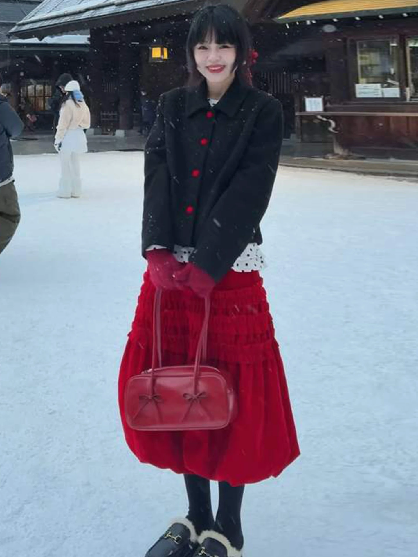 Шикарная длинная юбка, комплект футболок в Корейском стиле, ретро, с цветочным принтом, высокая талия, осенне-зимний модный женский ансамбль
Шикарная длинная юбка, комплект футболок в Корейском стиле, ретро, с цветочным принтом, высокая талия, осенне-зимний модный женский ансамбль