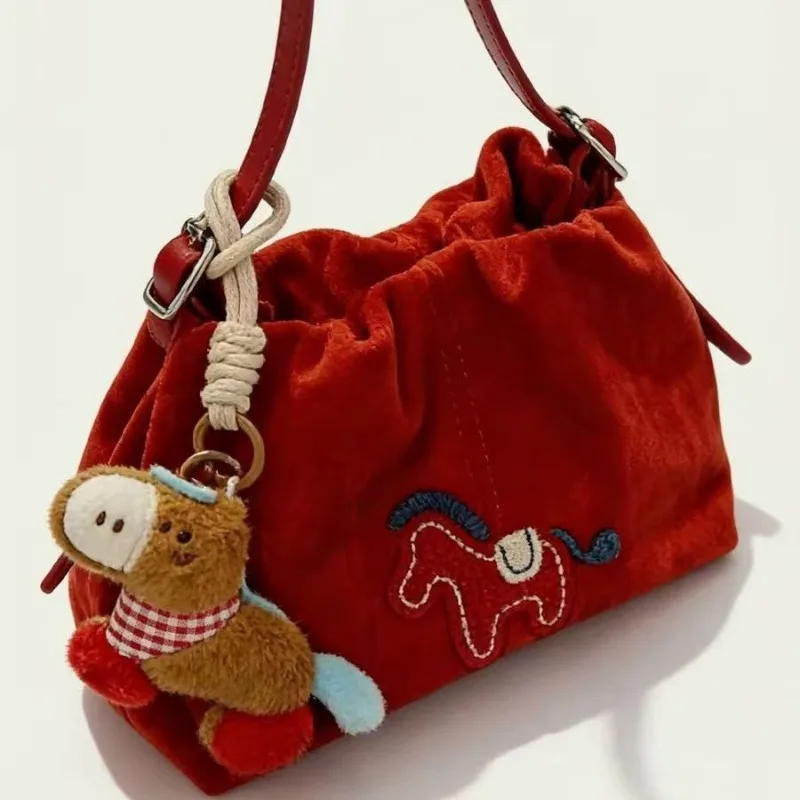 2026 New Year's Pony Embroidered Bundle Bag Women's Red Shoulder Crossbody Bag Versatile Tote Bag
2026 New Year's Pony Embroidered Bundle Bag Women's Red Shoulder Crossbody Bag Versatile Tote Bag
