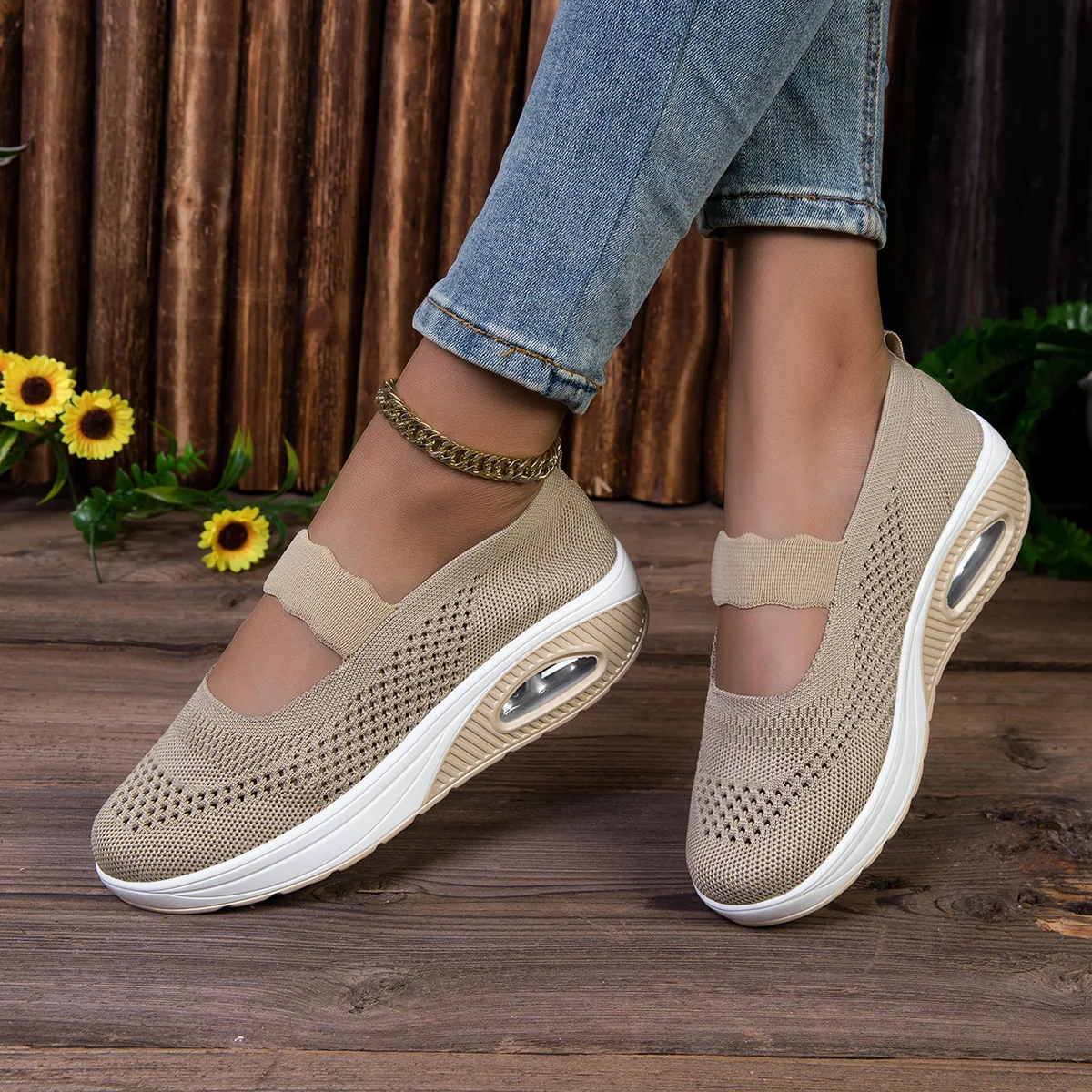 New fashionable mesh breathable sports shoes, casual shoes, single shoes, lightweight running shoes, soft-soled shaker shoes
New fashionable mesh breathable sports shoes, casual shoes, single shoes, lightweight running shoes, soft-soled shaker shoes