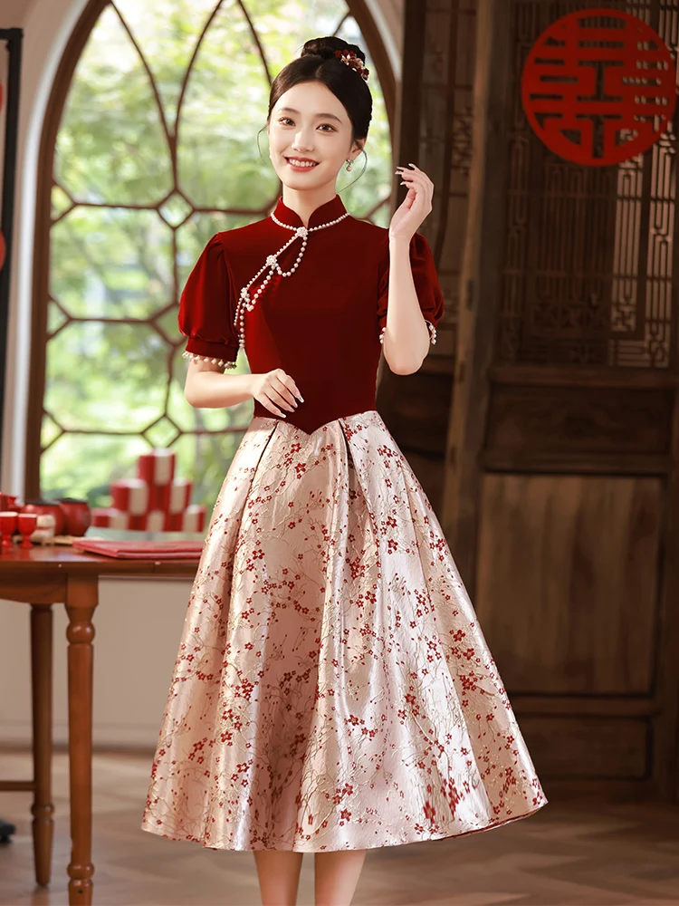 Red Wedding Dr Sle Engagement Ceremony Qipao Women's Dr Chinese Culture Sensation Faionable Sensation
Red Wedding Dr Sle Engagement Ceremony Qipao Women's Dr Chinese Culture Sensation Faionable Sensation