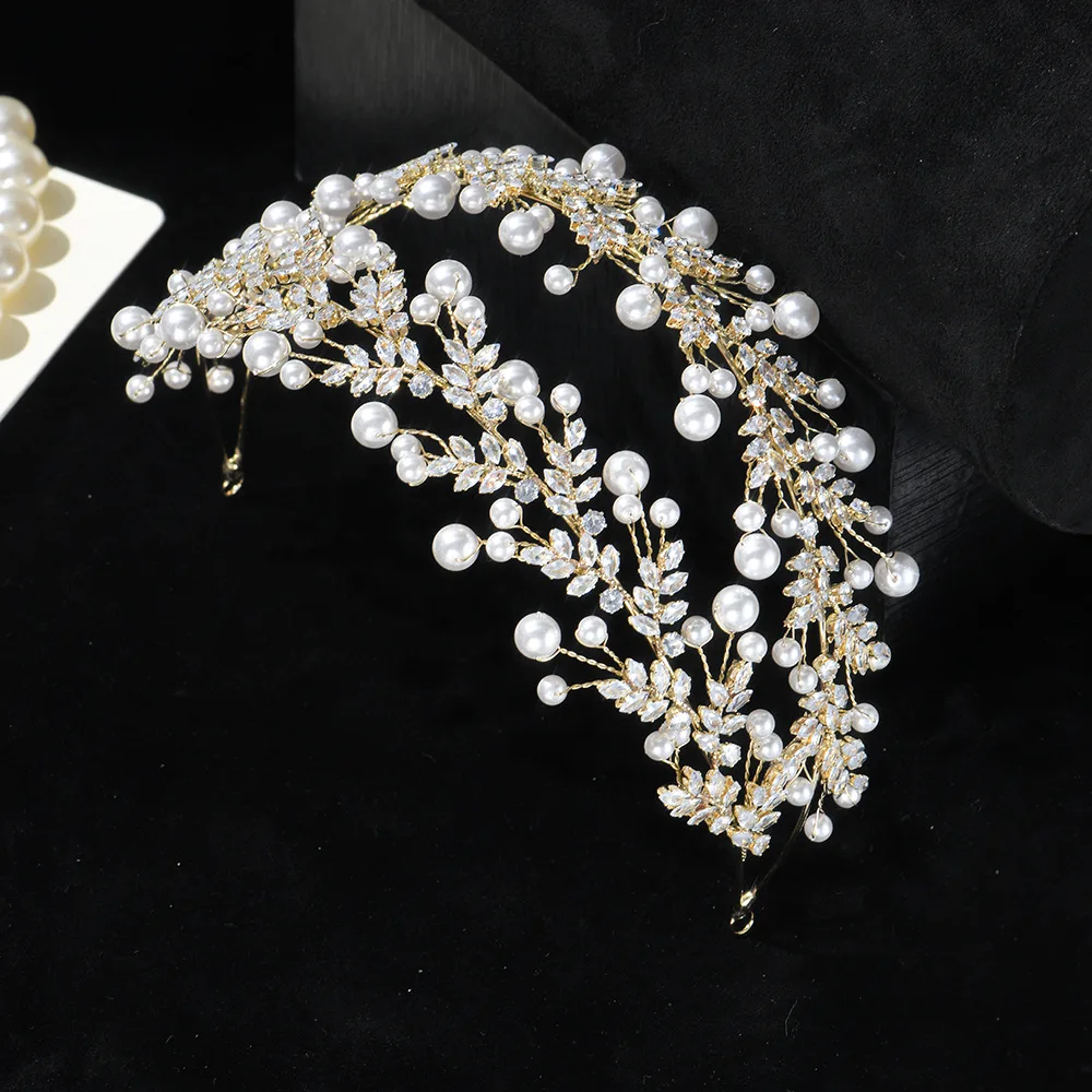 Роскошная свадебная повязка на голову с жемчугом, свадебные украшения для волос, аксессуары, хрустальная свадебная тиара, повязка для волос для женщин, свадебный головной убор невесты
Роскошная свадебная повязка на голову с жемчугом, свадебные украшения для волос, аксессуары, хрустальная свадебная тиара, повязка для волос для женщин, свадебный головной убор невесты