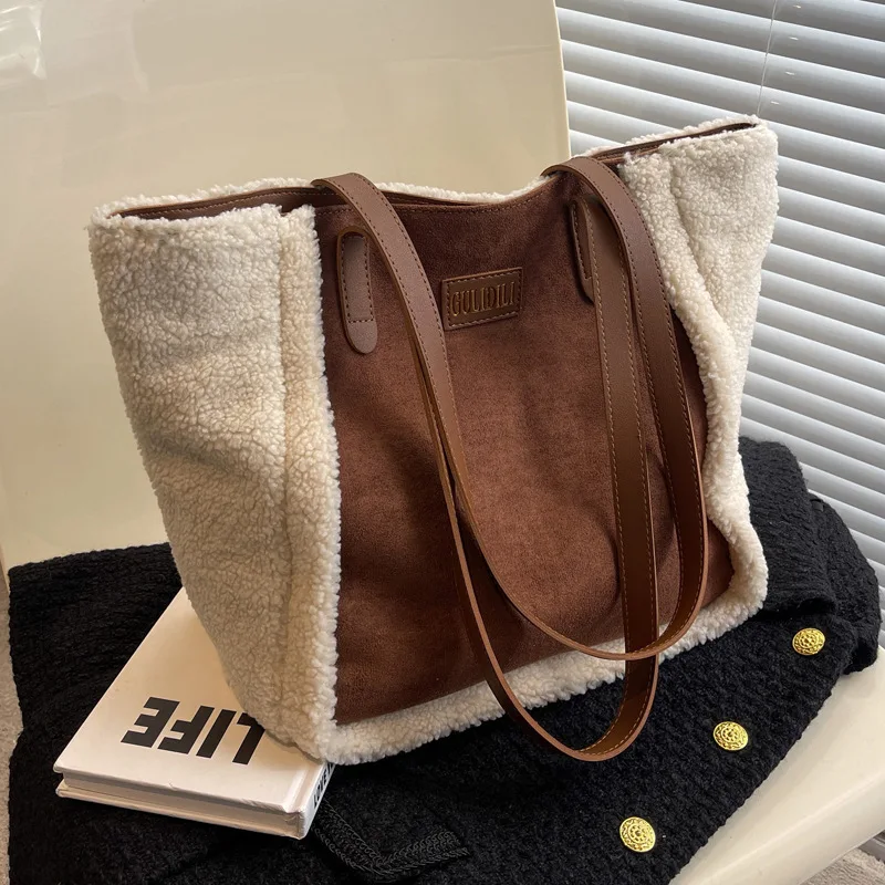 Lamb Wool Plush Large Tote Bags for Women Trendy Faux Fur Suede Shoulder Bag Woman Designer Color Contrast Shopping Handbags
Lamb Wool Plush Large Tote Bags for Women Trendy Faux Fur Suede Shoulder Bag Woman Designer Color Contrast Shopping Handbags