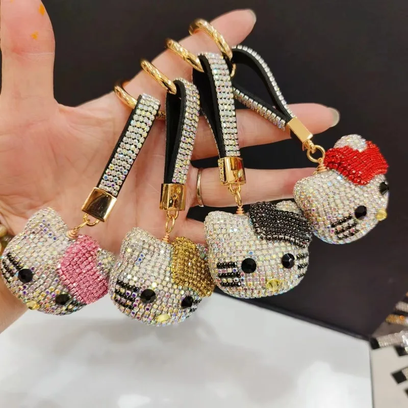 Sanrio супер милый мультфильм Hello Kitty брелок кулон сумка с бриллиантами модная сумка через плечо ручной работы инкрустированная бриллиантами сумка подарок
Sanrio супер милый мультфильм Hello Kitty брелок кулон сумка с бриллиантами модная сумка через плечо ручной работы инкрустированная бриллиантами сумка подарок