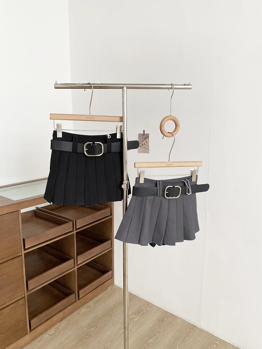 Spring 2026 High Waist Korean Style Simple Fashionable Preppy Skirt Short A-Line Midi Skirts for Women Polyester Fiber
Spring 2026 High Waist Korean Style Simple Fashionable Preppy Skirt Short A-Line Midi Skirts for Women Polyester Fiber