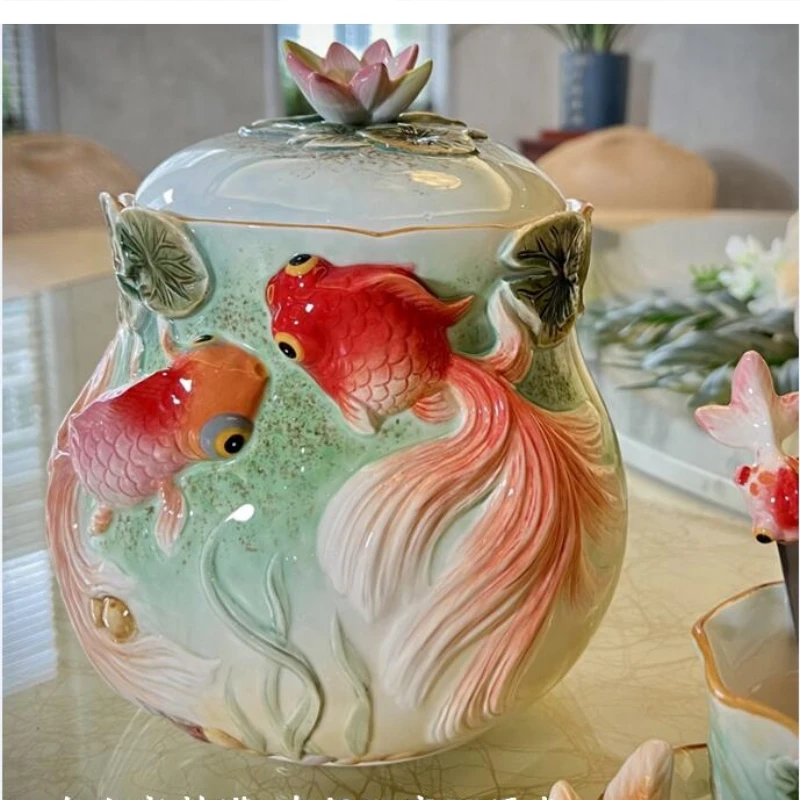 painted sealed jar decoration storage room vase Ceramic dessert
painted sealed jar decoration storage room vase Ceramic dessert