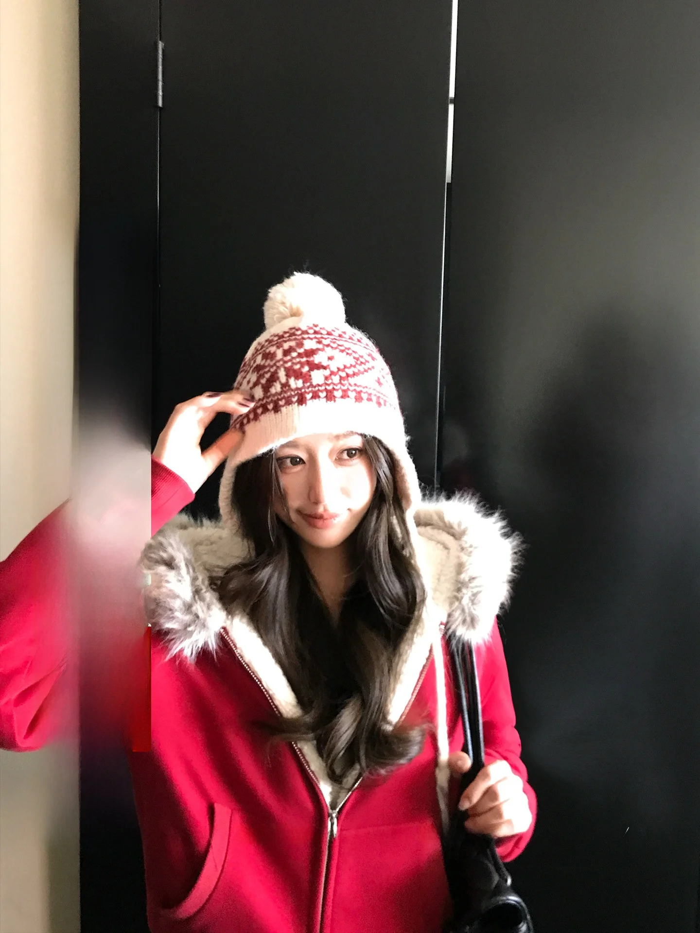 LIONE Warm Winter Red Fleece Lined Hoodie Jacket And Casual Pants Set Women's Fashion Ensemble Comfortable Regular Fit Zipper
LIONE Warm Winter Red Fleece Lined Hoodie Jacket And Casual Pants Set Women's Fashion Ensemble Comfortable Regular Fit Zipper