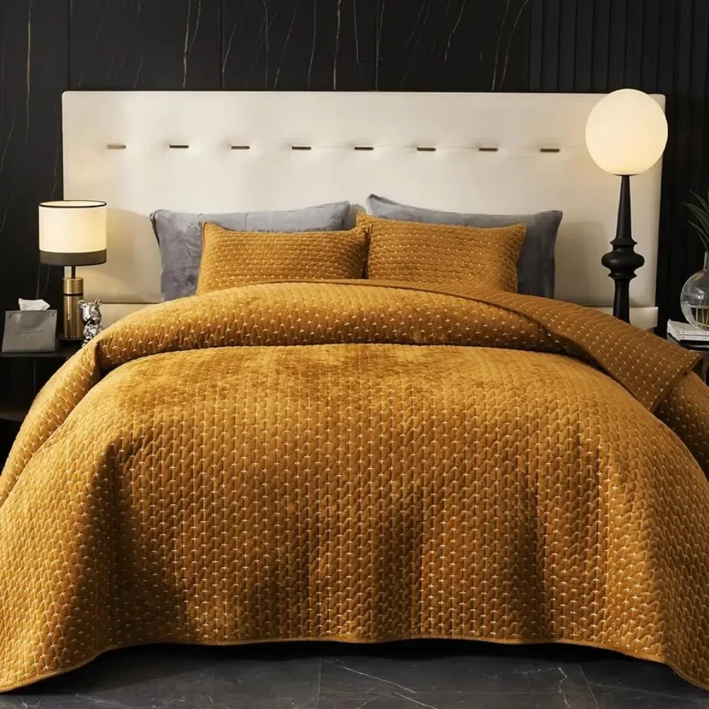 Velvet Quilt King Size,Oversized Quilted Bedding Set, Soft Coverlet Set Lightweight Velvet Pillow Shams,Stitch&Striped Quilt Set
Velvet Quilt King Size,Oversized Quilted Bedding Set, Soft Coverlet Set Lightweight Velvet Pillow Shams,Stitch&Striped Quilt Set
